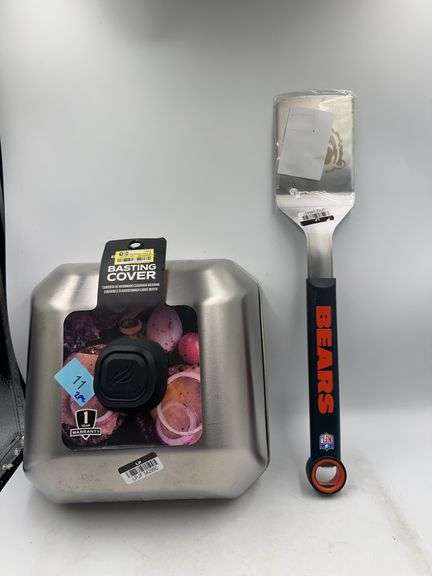 Blackstone basting cover and NFL Bears spatula