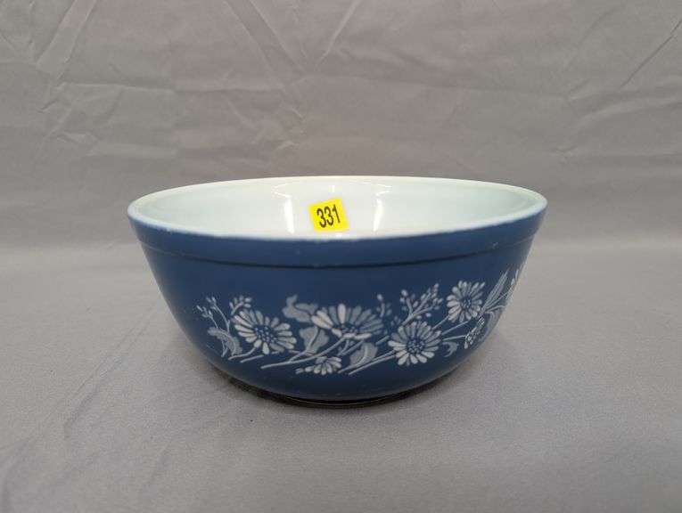 Vintage Pyrex 403 Colonial Mist 2 1/2 Quart Mixing Bowl