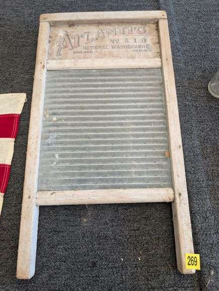 Antique Atlantic No 510 Glass Washboard