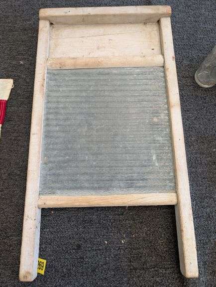 Antique Atlantic No 510 Glass Washboard