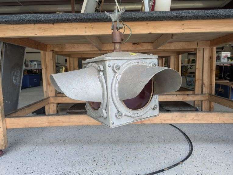 Vintage WS Darley 4 Way Caution/Stop Light
