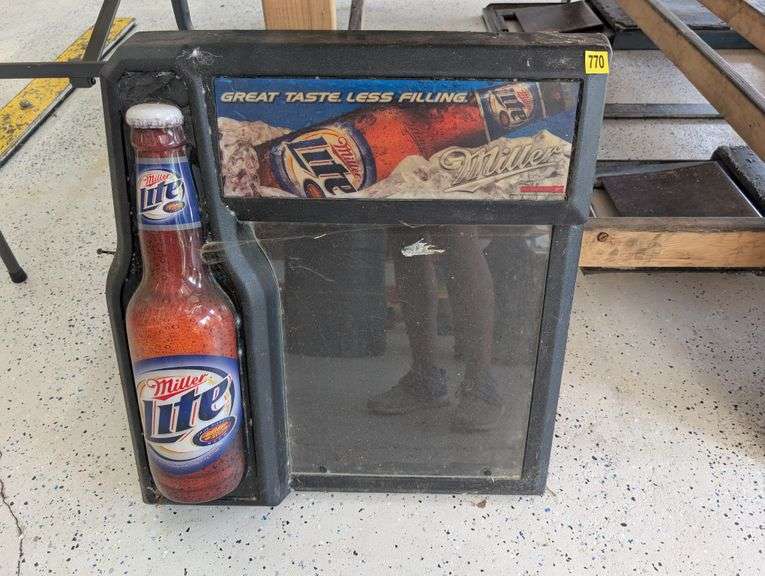 Vintage Miller Lite light up model sign. Not working
