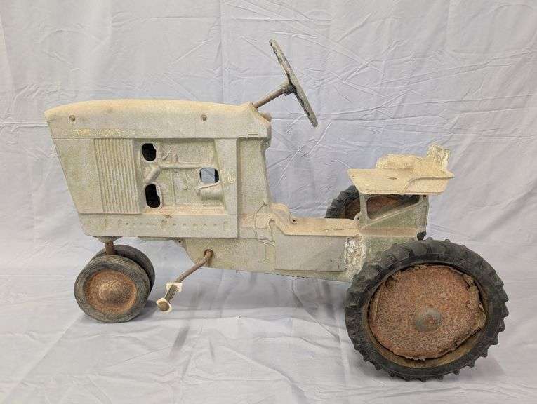 Vintage Eska Model 10 John Deere Pedal Tractor