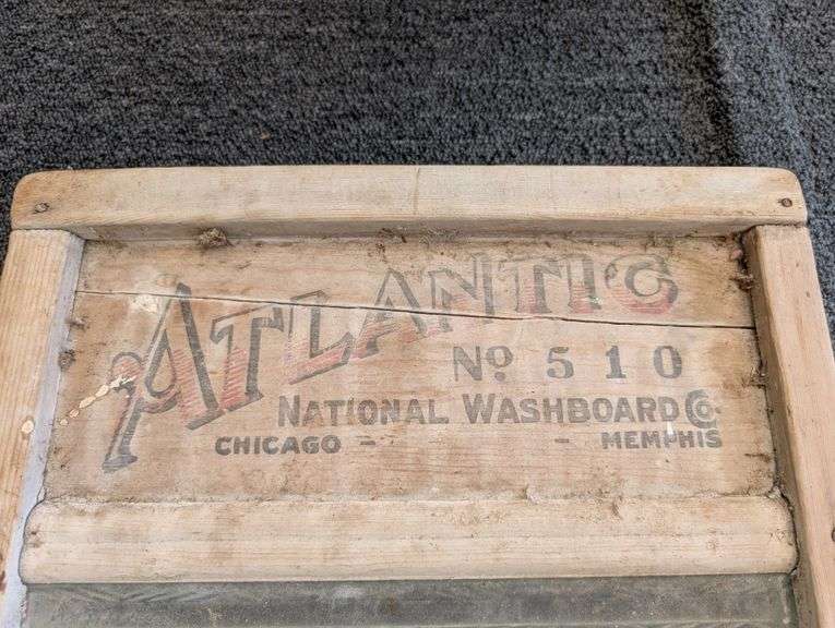 Antique Atlantic No 510 Glass Washboard