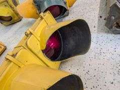Vintage traffic signal. Make Unknown