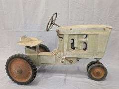 Vintage Eska Model 10 John Deere Pedal Tractor