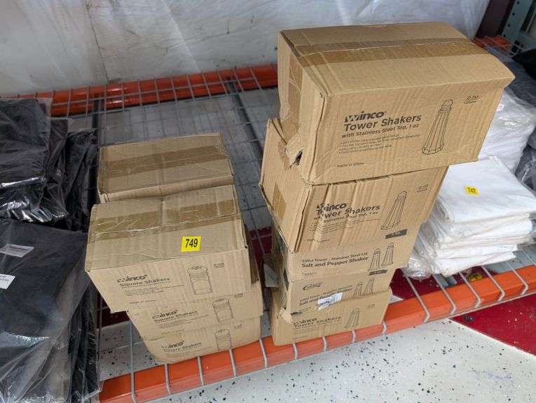 Bulk lot of miscellaneous salt and pepper shakers