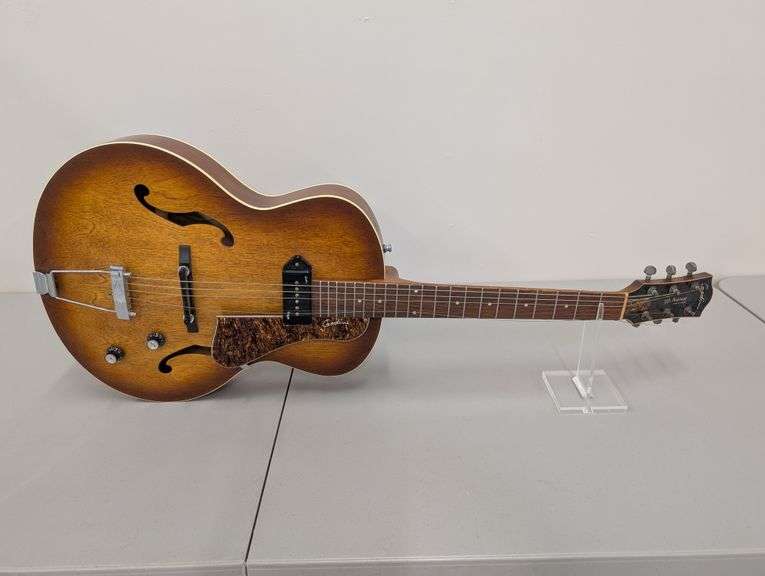 Godin 5th Avenue Kingpin P90 Cognac Burst