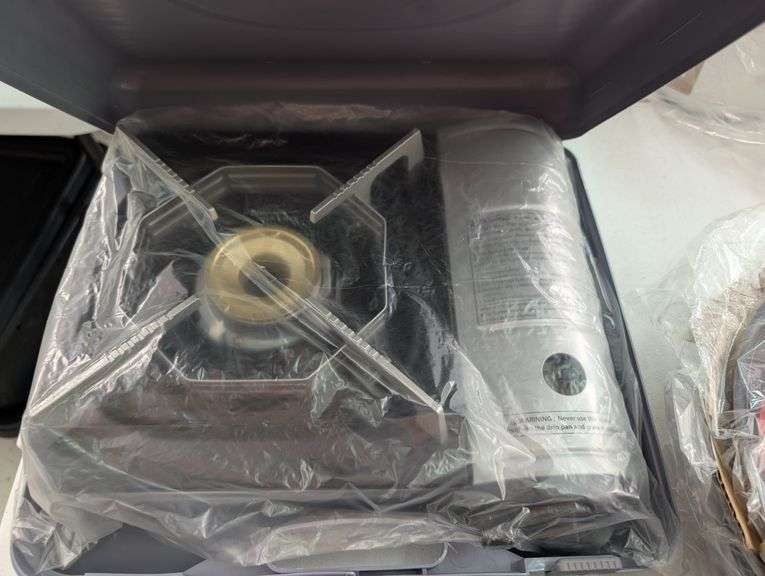 Chef Master butane stove with four fuel canisters