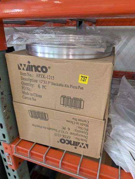 Large lot of various size sized aluminum pizza pans