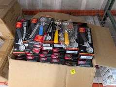 Large bulk lot of various sized ice cream dishers