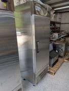 Avantco 178A19FHC Single Door Upright Freezer