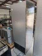 Avantco 178A19FHC Single Door Upright Freezer