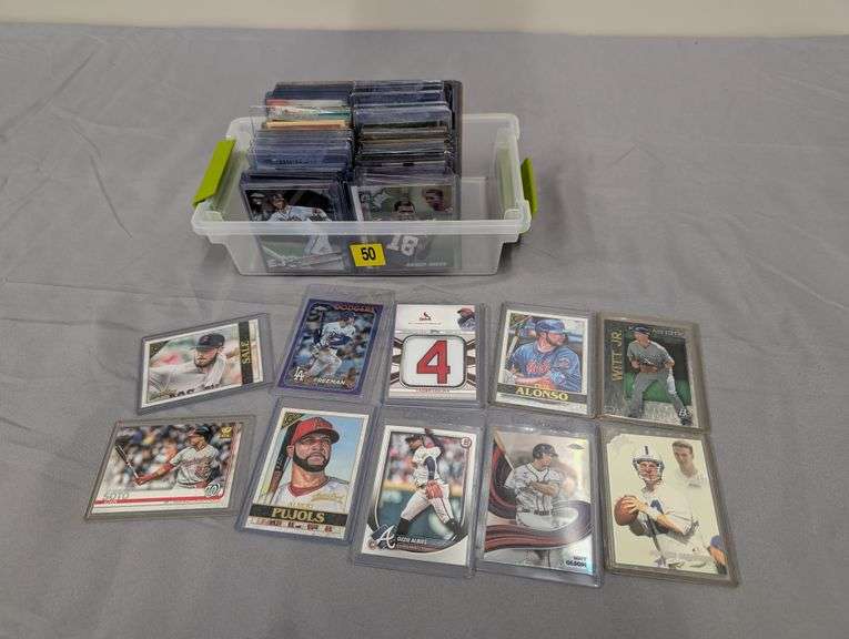 Bulk lot of approximately 200 Superstar Sports Cards