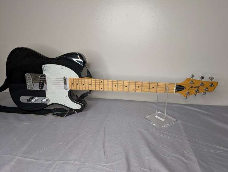 Alvarez AE10BK Electric Guitar