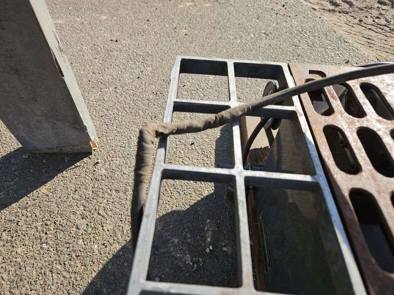 Jointer & Table Saw Lee Real Estate & Auction Service