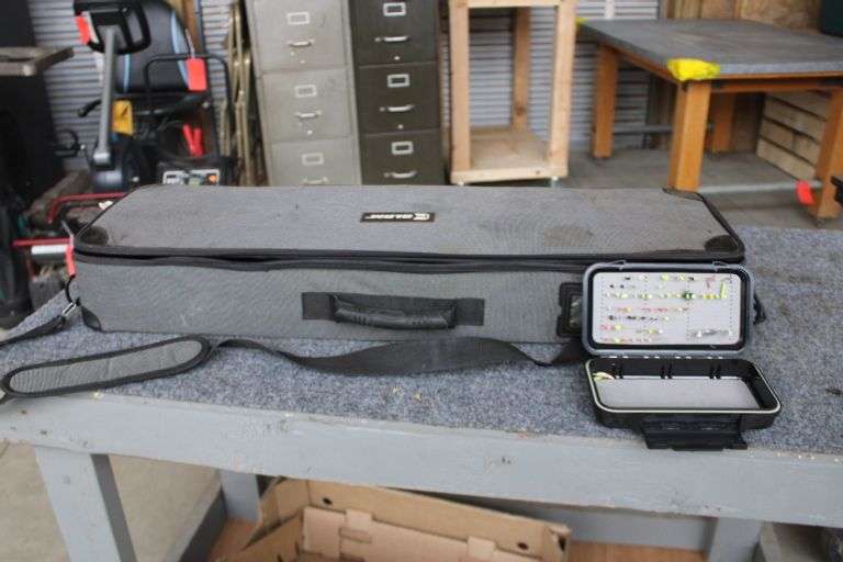 Clam ice fishing bag w/accessories Lee Real Estate & Auction Service