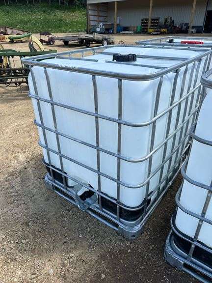 265 Gal Tote w/ Steel Cage