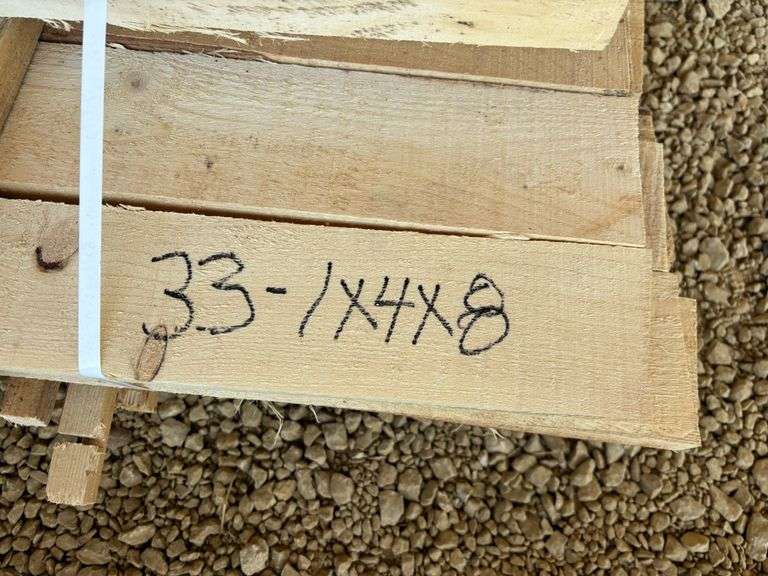 (33) Rough Sawn Pine 1" x 4"