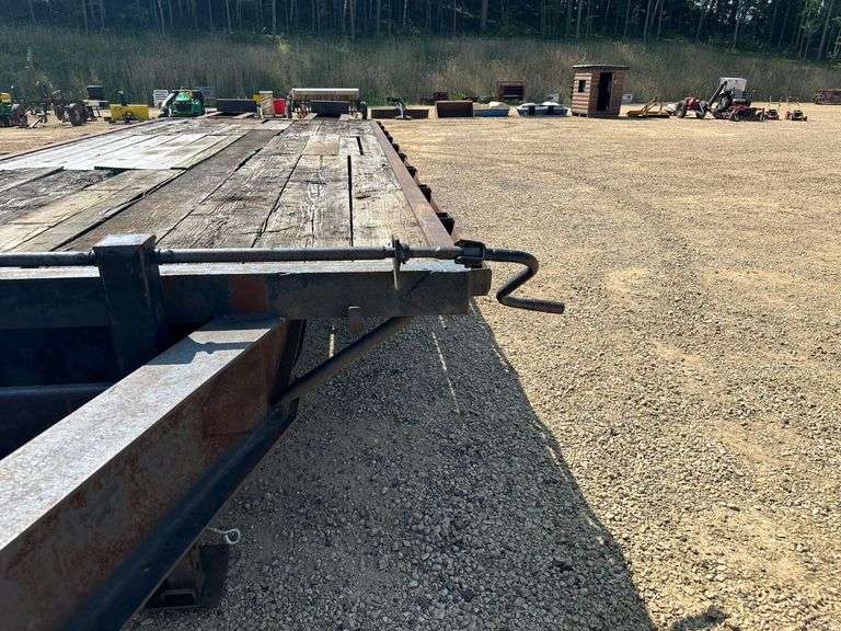 1990 Road Clipper Dual Tandem Trailer