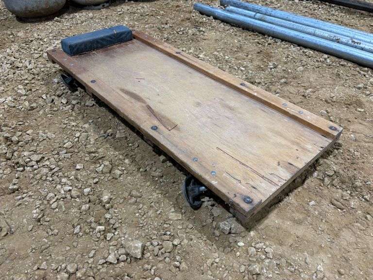 Wooden Shop Creeper