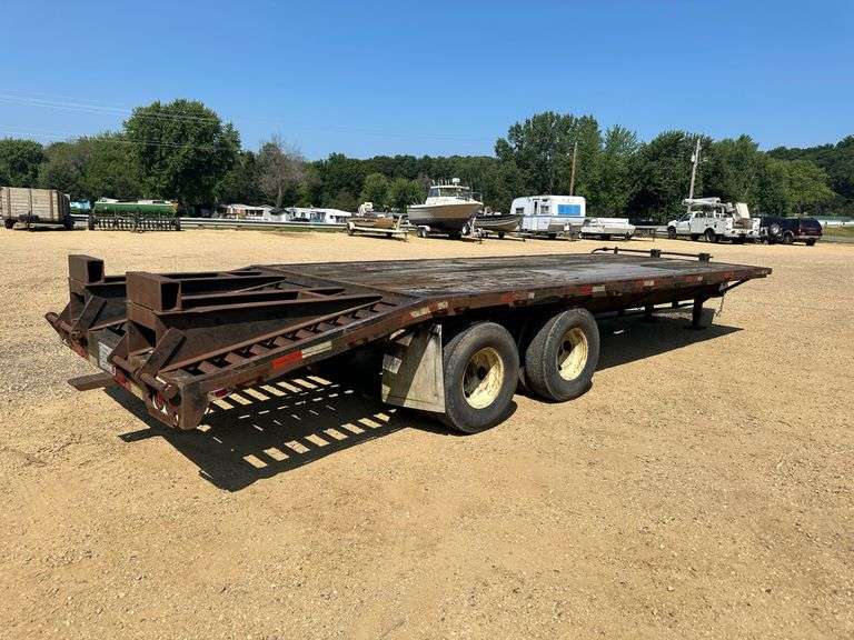 1990 Road Clipper Dual Tandem Trailer