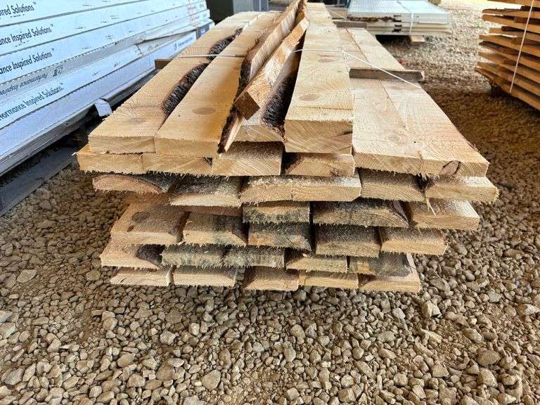 (33) Rough Sawn Pine 1" x 4"