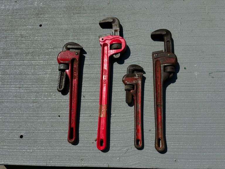 (4) Pipe Wrenches