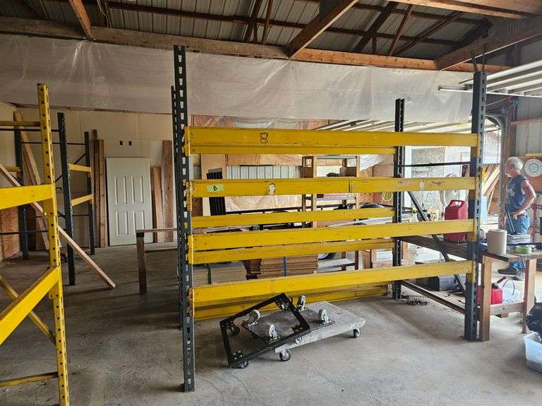 8-ft Pallet Racking (read more)