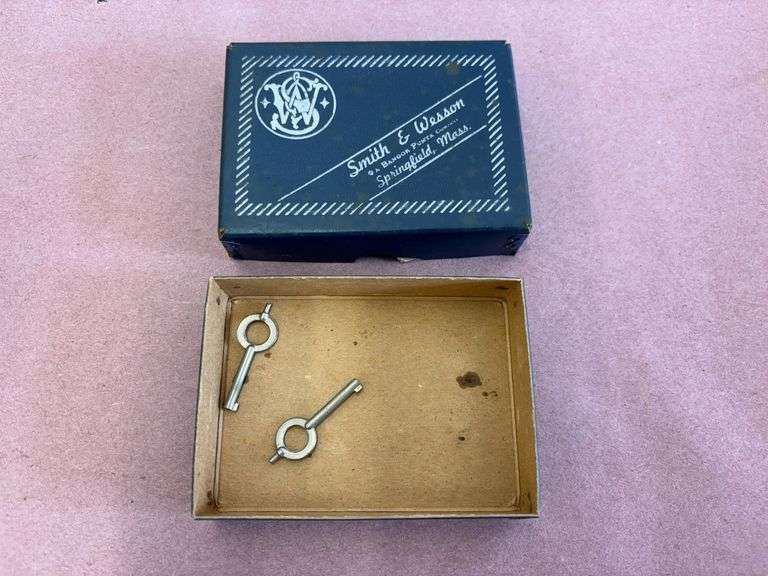 Smith & Wesson Handcuffs