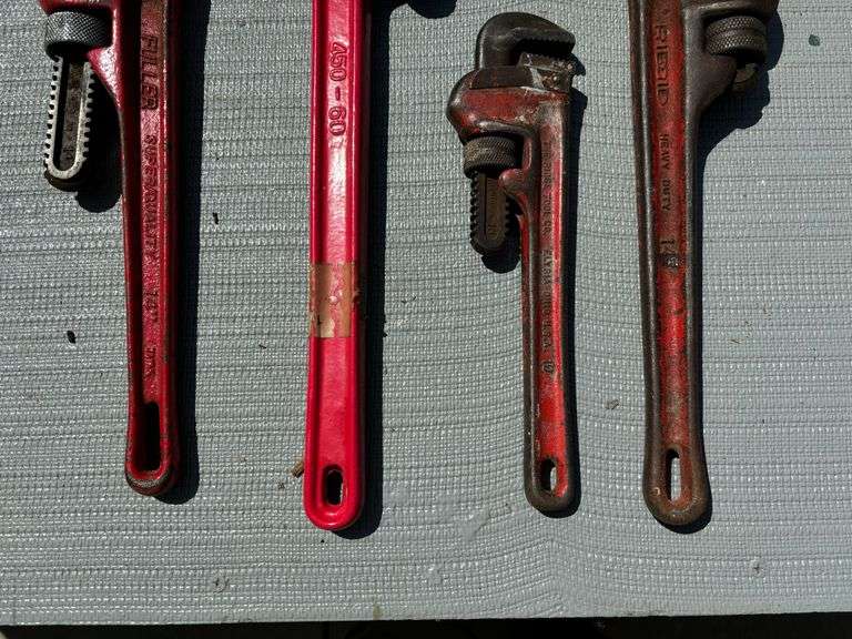(4) Pipe Wrenches