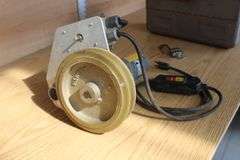 Hewitt Roll a Dock elec. motor w/pully, works
