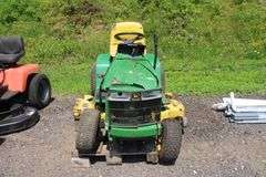 John Deere GT275 riding mower