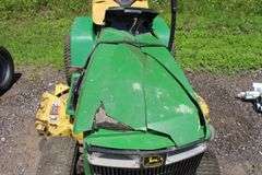 John Deere GT275 riding mower