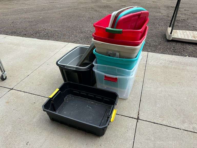 Multiple Totes - Some Lids