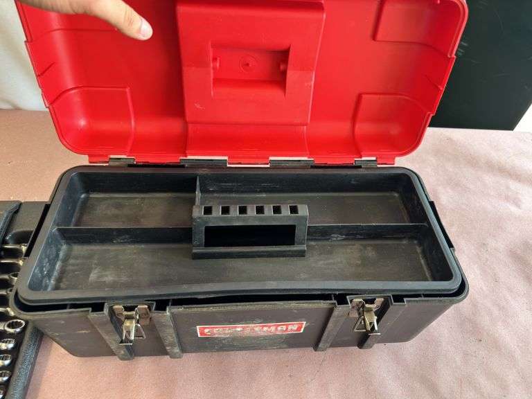 32pc Combo Wrench Set & Plastic Toolbox