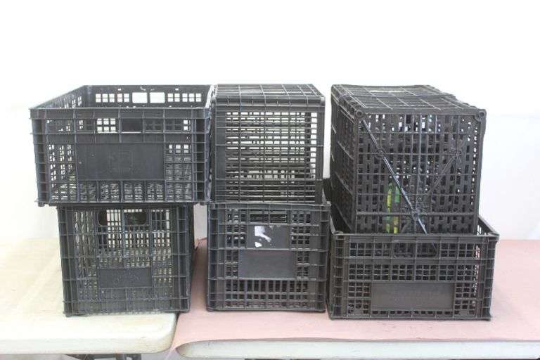 8 plastic crates