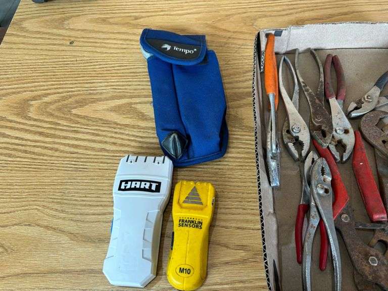 Flat of Pliers w/ Stud Locators