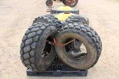 4 skidloader tires