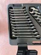 32pc Combo Wrench Set & Plastic Toolbox