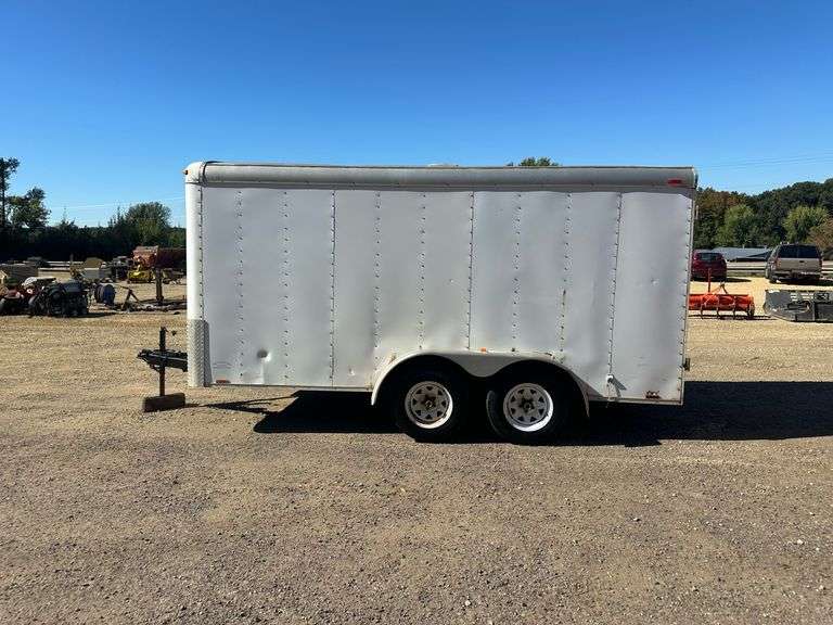 2000 Cargo Mate Enclosed Trailer