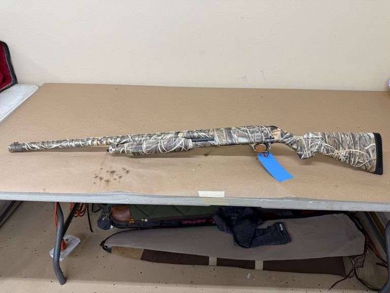 Mossberg 12 ga. shotgun