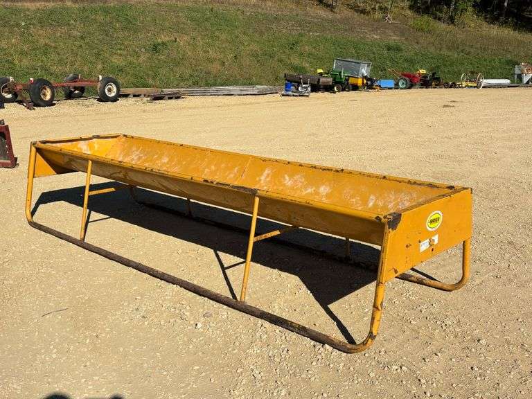 Sioux Trough Feeder