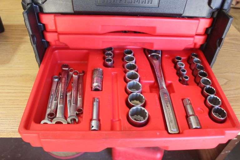 Craftsman plastic tool box w/ratchets & sockets - Lee Real Estate ...