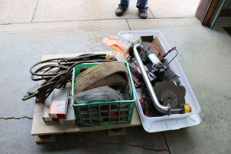 Pallet of misc. shop items