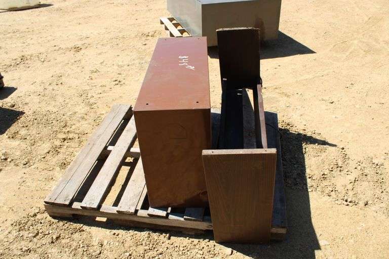 Lawson bolt organizer & metal shelf w/light