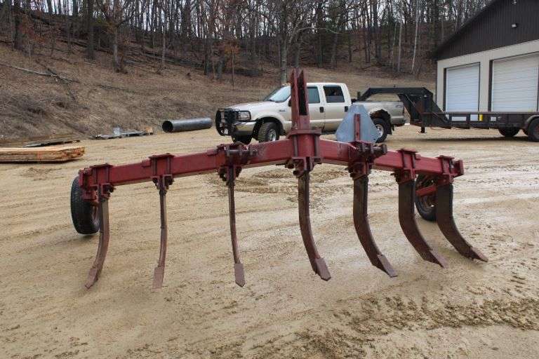 Case IH 7 shank subsoiler, #10