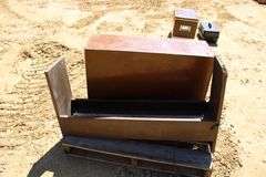 Lawson bolt organizer & metal shelf w/light