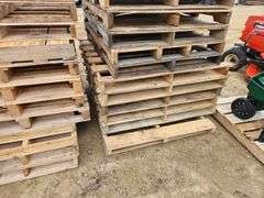 (22) Wooden Pallets