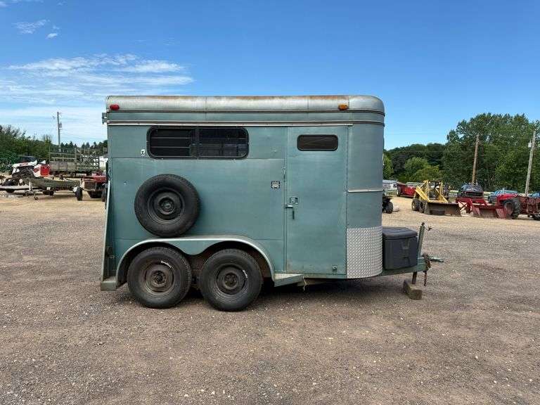10' Tandem Axle Horse Trailer - NO TITLE